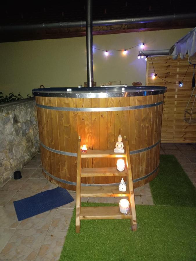 Ibolya Apartman Daire Kano Dış mekan fotoğraf